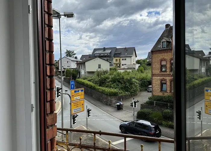 Exklusive Altbauwohnung Mit Whirlpool Und Kueche