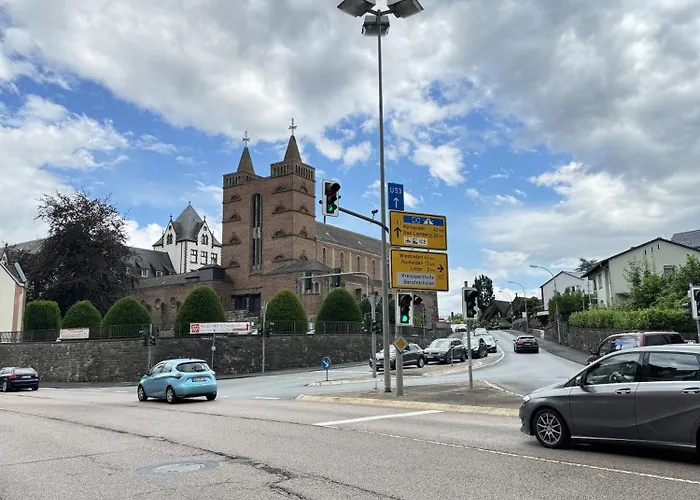 Exklusive Altbauwohnung Mit Whirlpool Und Kueche