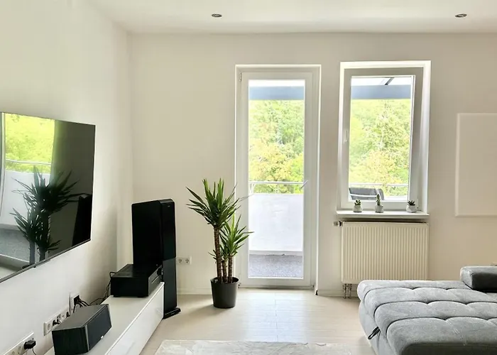 Exklusive Altbauwohnung Mit Whirlpool Und Kueche