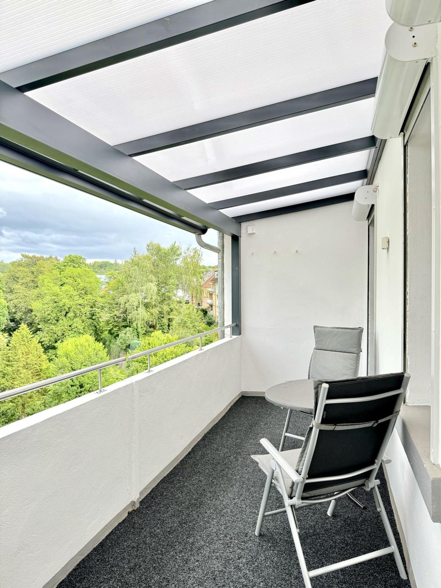 Exklusive Altbauwohnung Mit Whirlpool Und Kueche