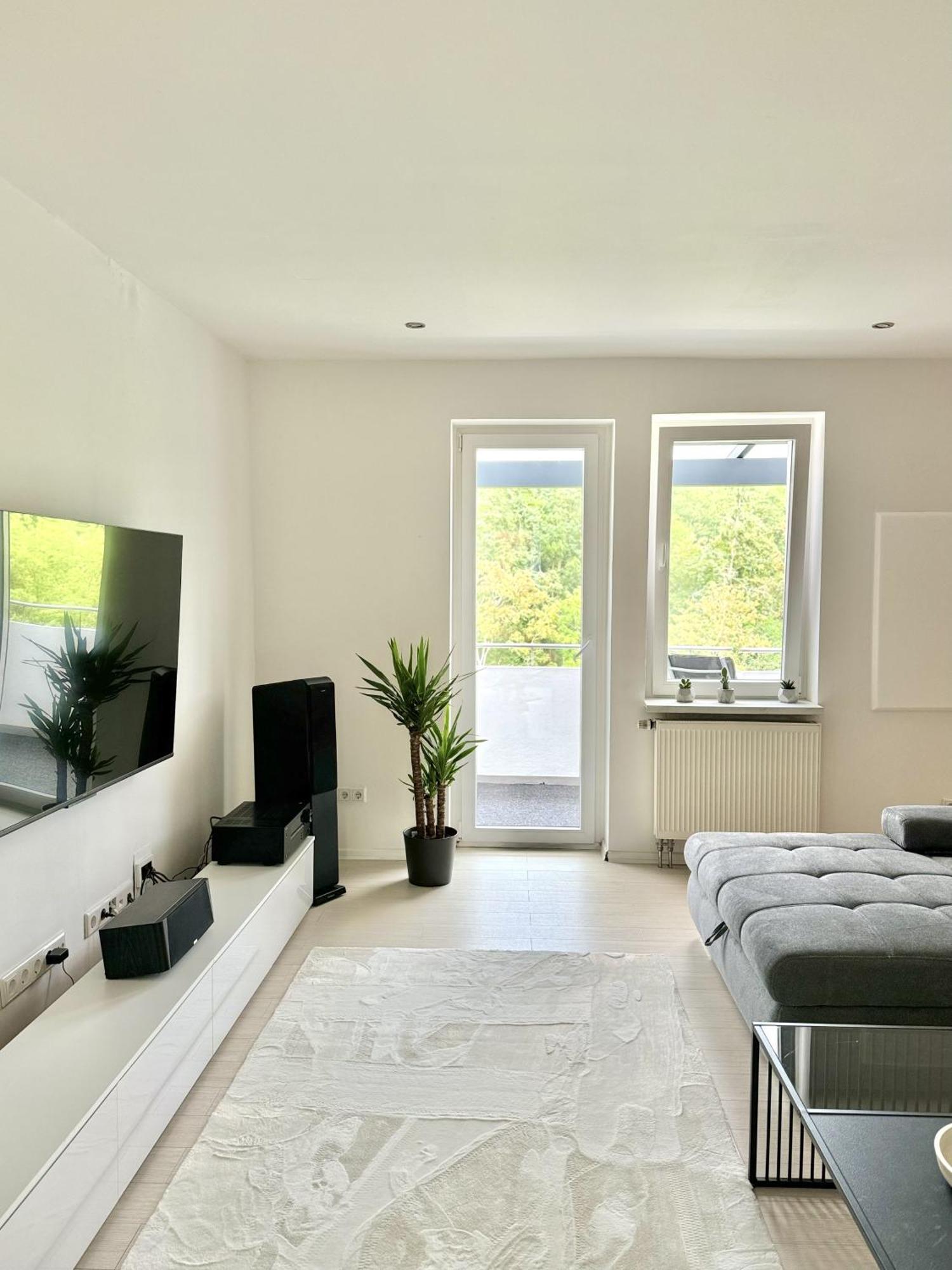 Exklusive Altbauwohnung Mit Whirlpool Und Kueche